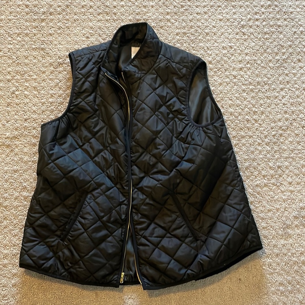 Old Navy black vest size XXL